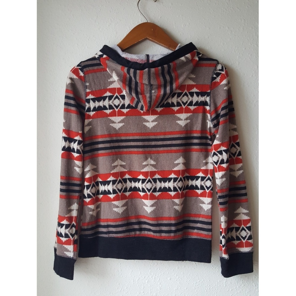 Lightweight Tribal Hoodie - Picture 5 of 6